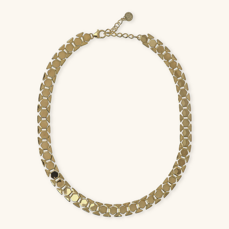 Collier ras du cou plat en maille géométrique